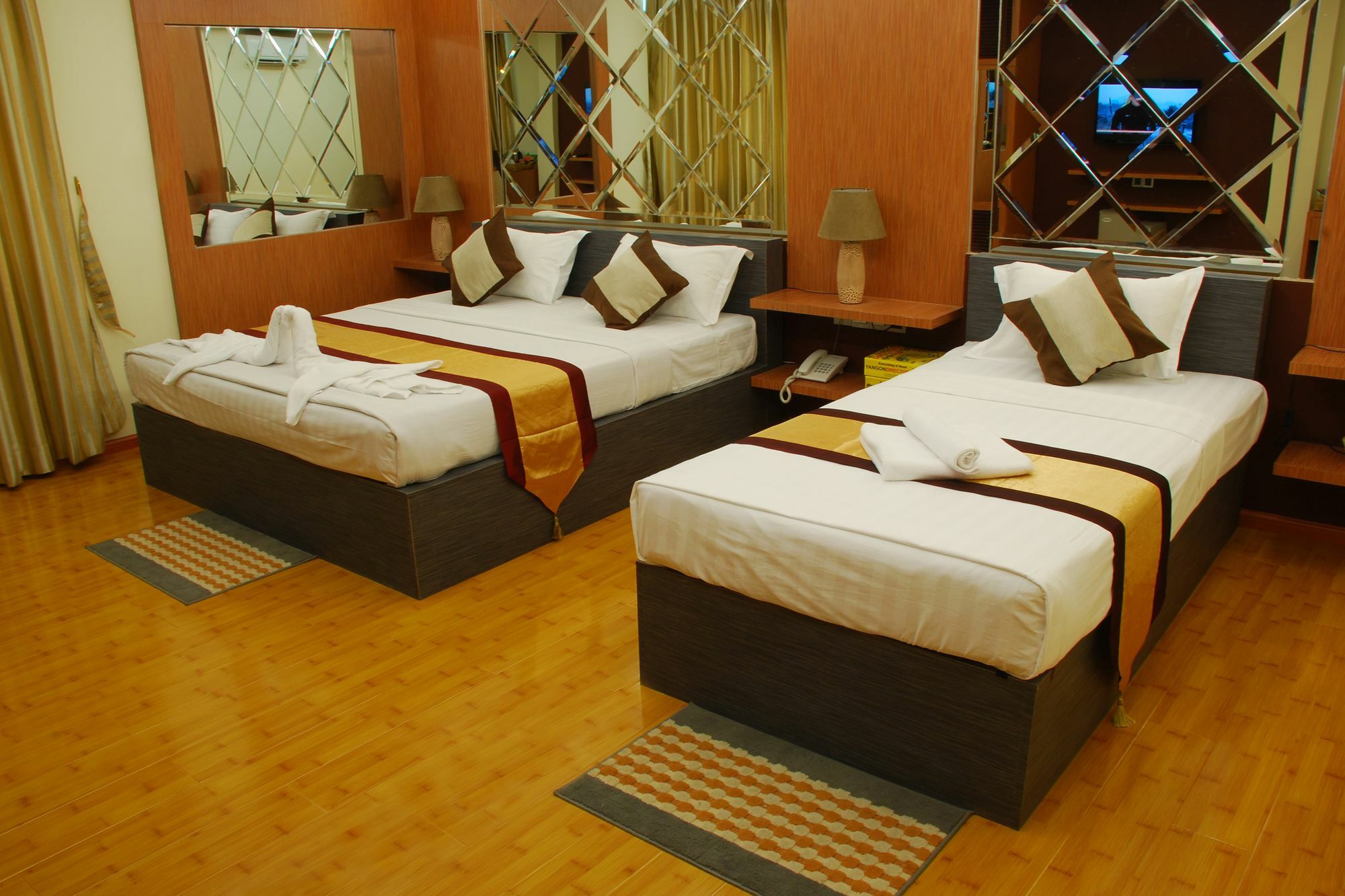 יאנגון Hotel 72 מראה חיצוני תמונה
